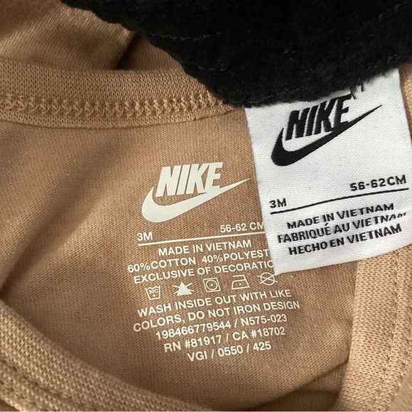 Nike Infant girls set size 3 months(NWT) ~PRICE IS FIRM, NO OFFERS~ - Picture 4 of 4